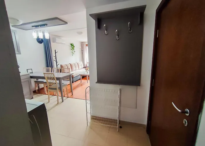 Deluxe In Belvedere With Terrace